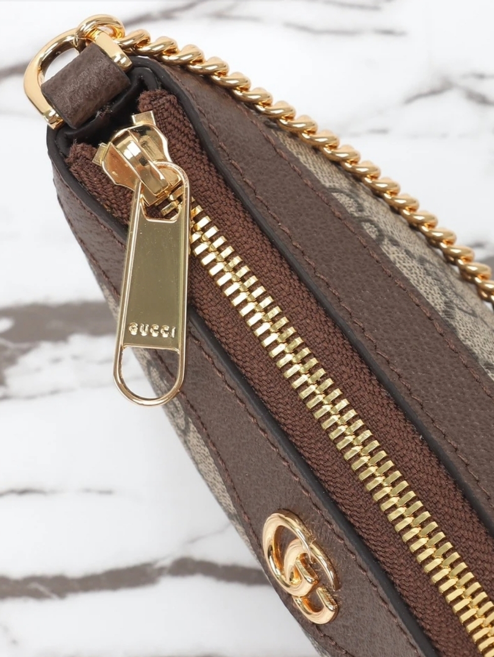 Gucci Beige/Brown GG Supreme Canvas Crossbody with Green-Red Strap - Picture 8 of 16
